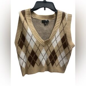Women’s crop top  brown and plaid vest